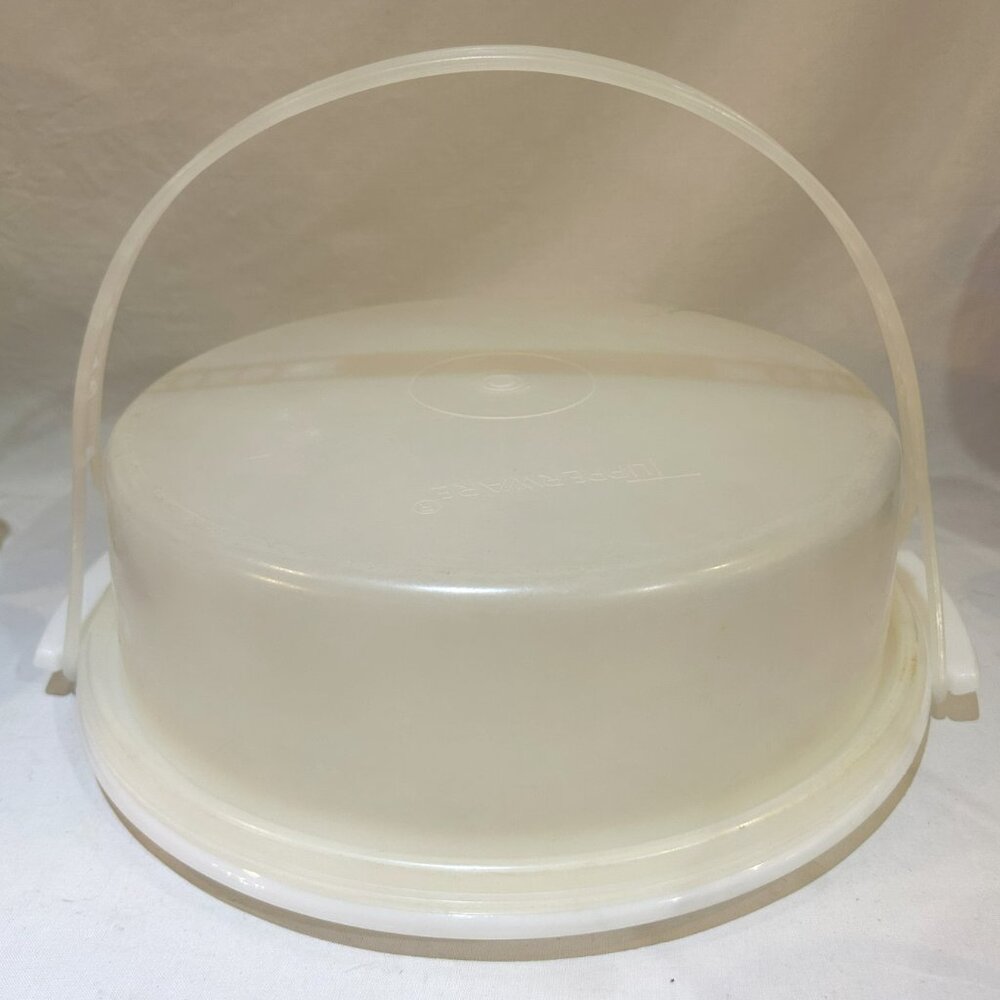 Vintage Tupperware Plastic Round Cake Carrier